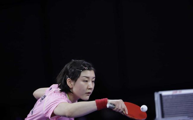 和眼神回应 和眼神回应